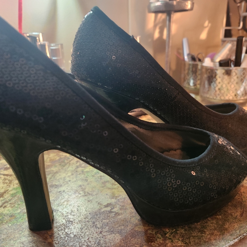 Black Sequins Shoes